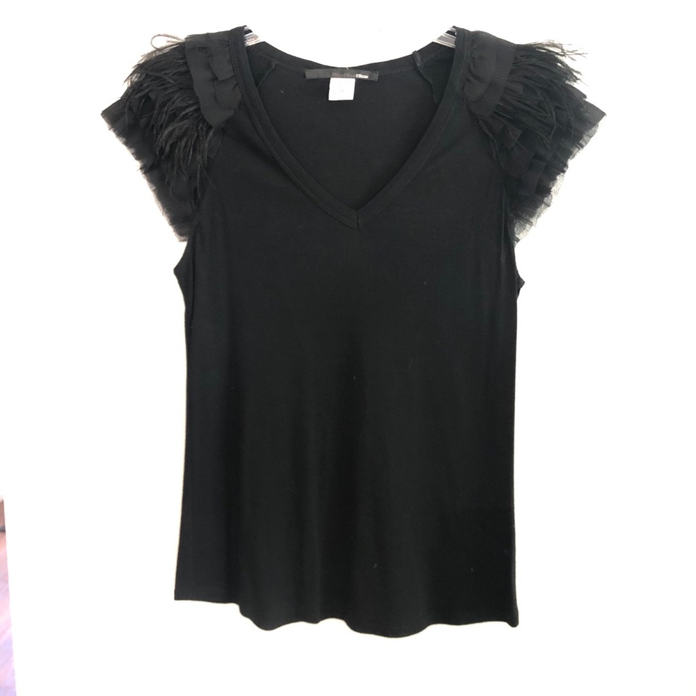 Ellison Feather detail Tee